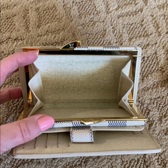 Wallet - Picture 5 of 5